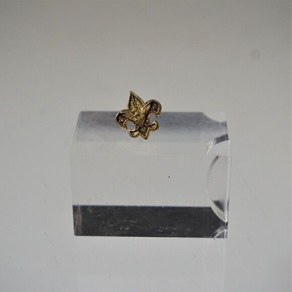 Boy Scouts of America BSA Rank Pin Tenderfoot Rank - Picture 4 of 4